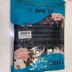 Mosiso MacBook Air 13in Black and Pink Peony Case